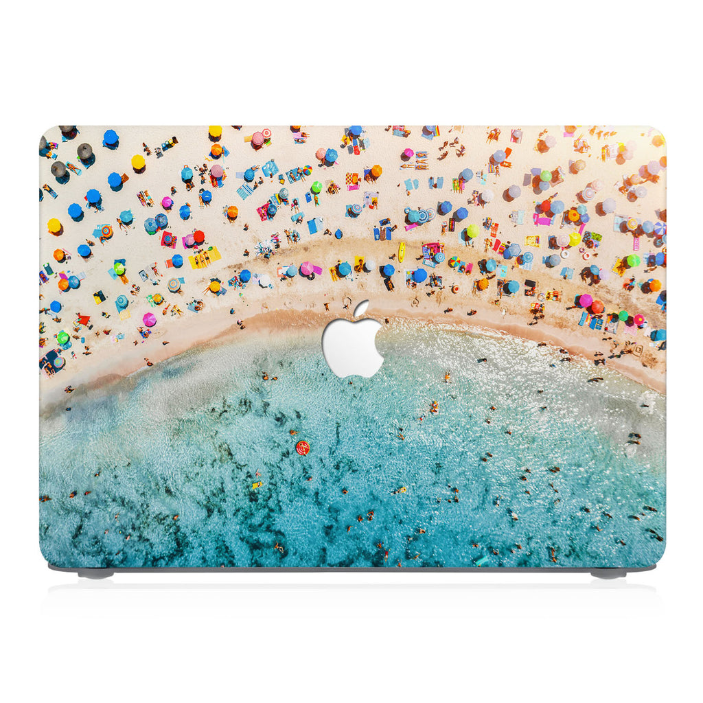 This lightweight, slim hardshell with 7 design is easy to install and fits closely to protect against scratches