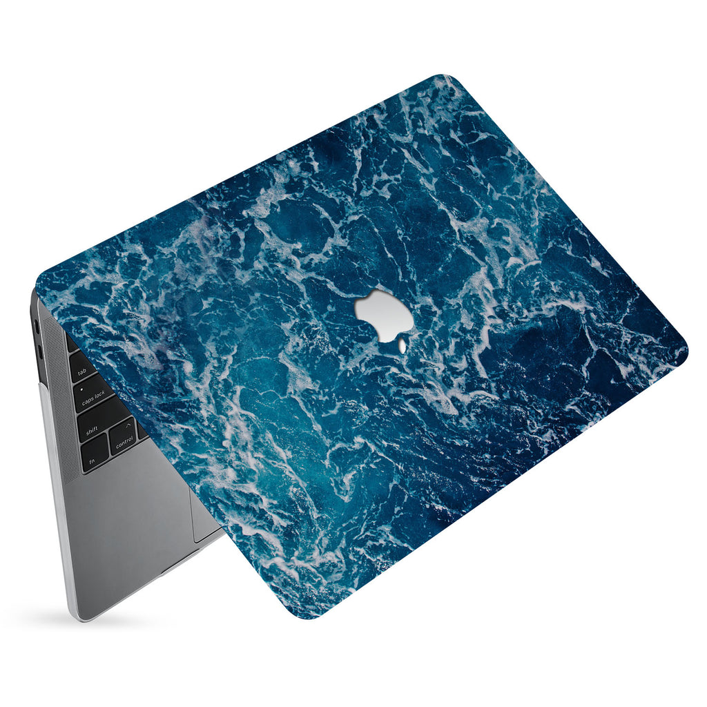hardshell case with Ocean design has matte finish resists scratches